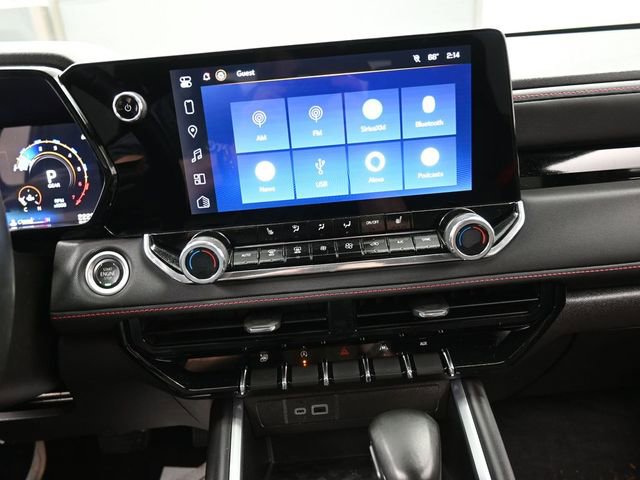 Used 2024 Chevrolet Colorado Z71 w/ Z71 Convenience Package 2 image 10