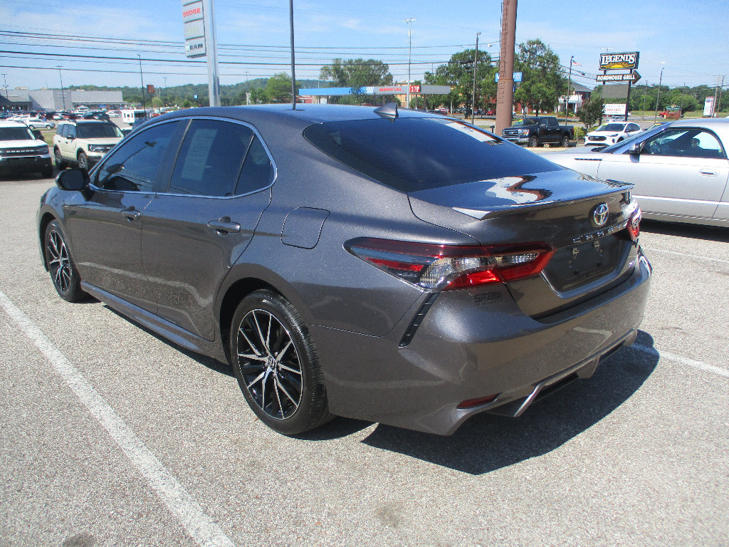 Used 2024 Toyota Camry SE w/ Convenience Package FWD image 16