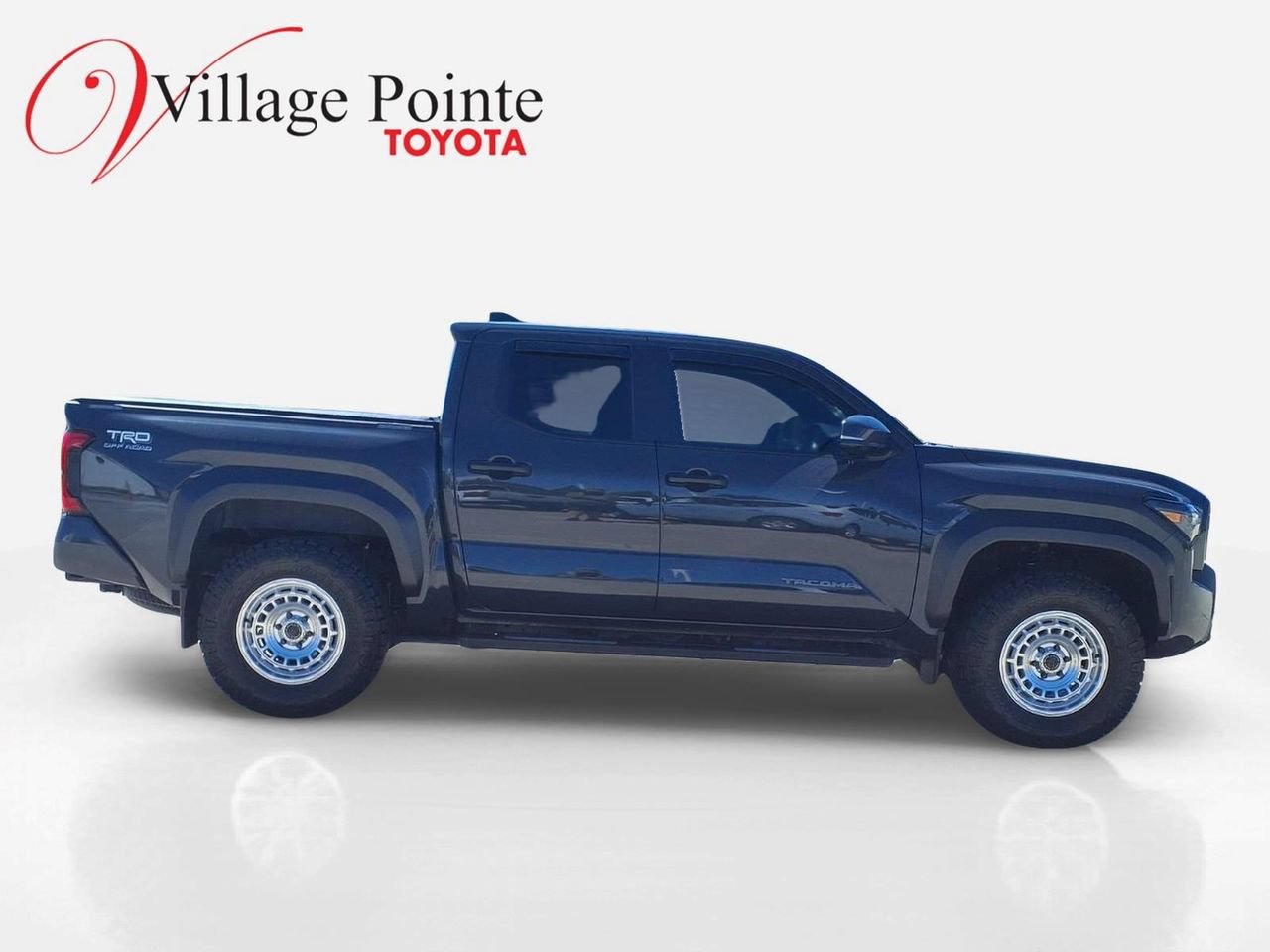 Used 2024 Toyota Tacoma TRD Off-Road w/ TRD Off Road Upgrade Package AWD/4WD image 7