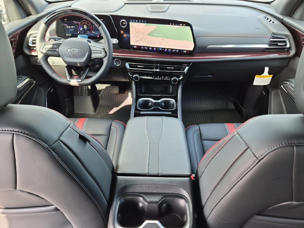 New 2027 Chevrolet Traverse RS w/ LPO, Floor Liner Package FWD image 19