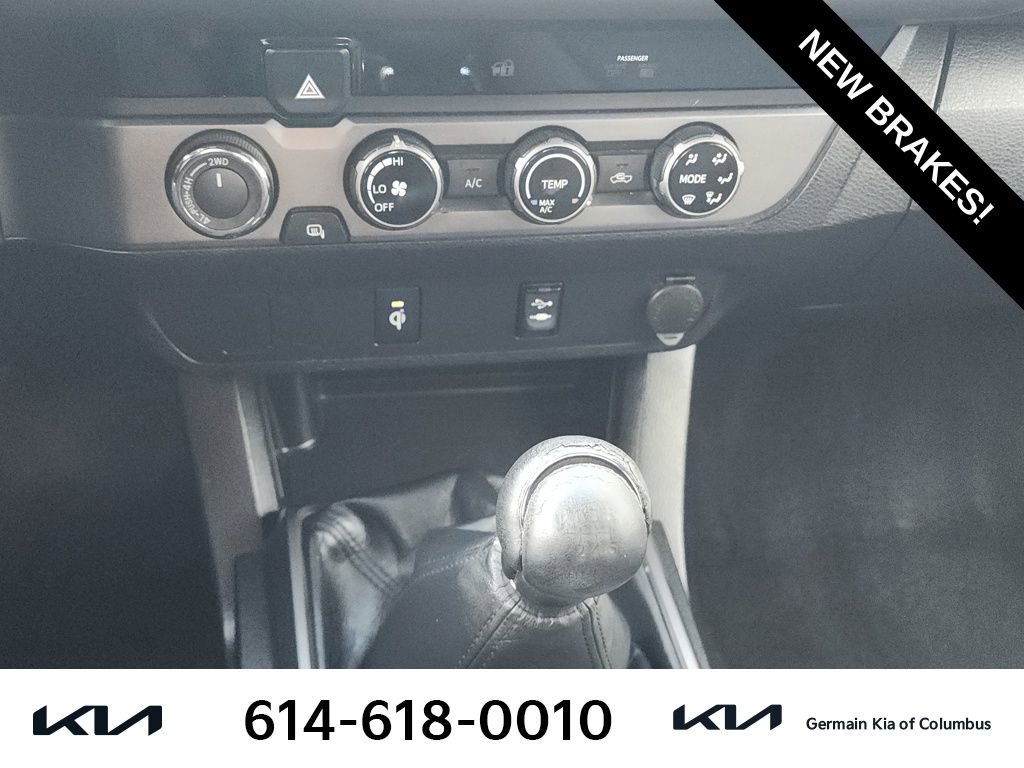 Used 2016 Toyota Tacoma TRD Off-Road image 25