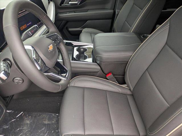 New 2025 Chevrolet Suburban Premier image 3