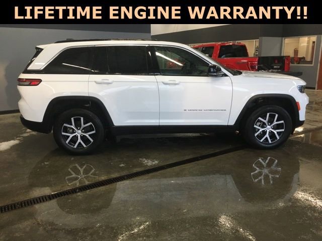 Used 2024 Jeep Grand Cherokee Limited w/ Trailer Tow Package image 10