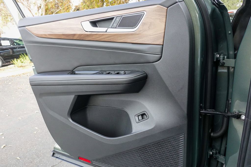 New 2026 Volkswagen Atlas SE image 14