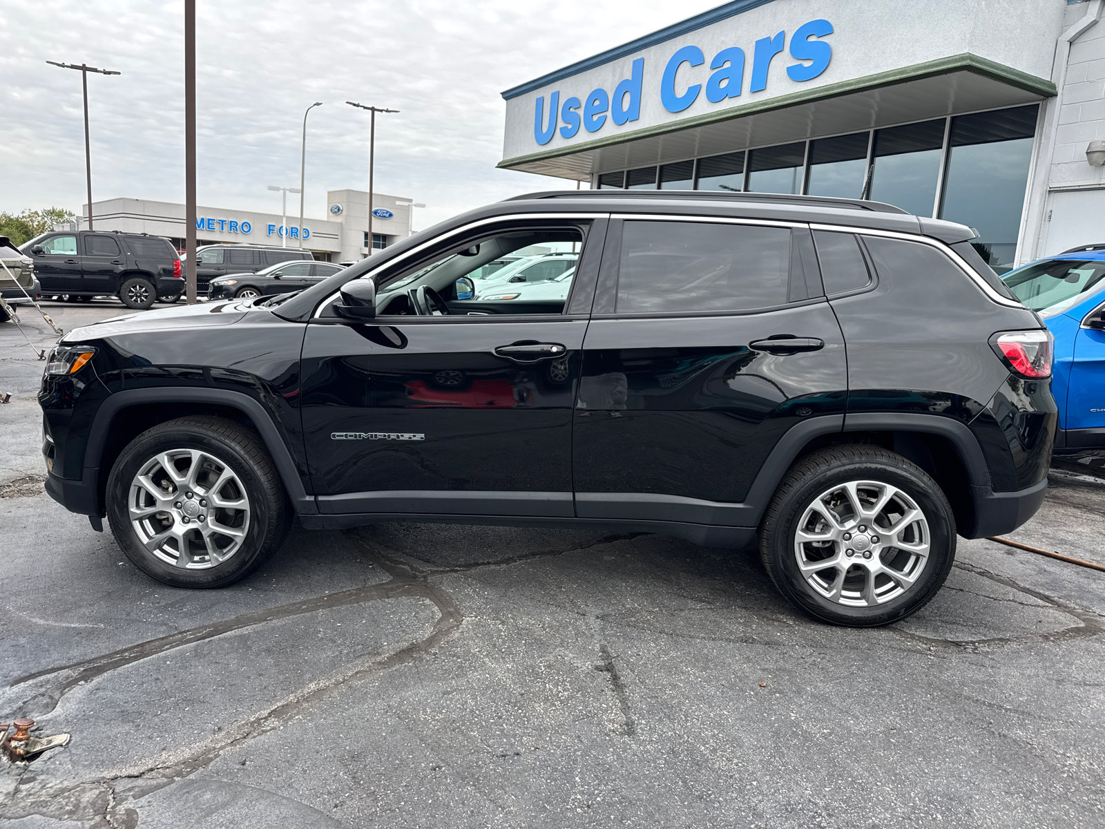 Used 2022 Jeep Compass Latitude AWD/4WD image 3