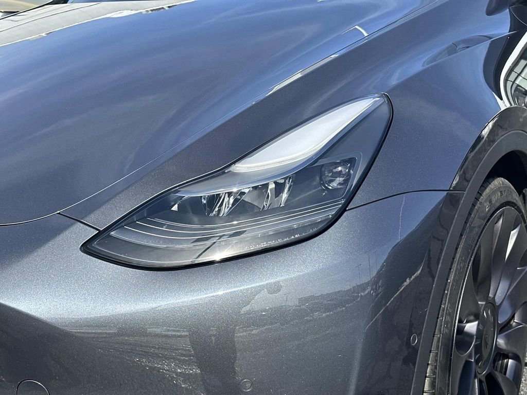 Used 2021 Tesla Model Y Performance image 8