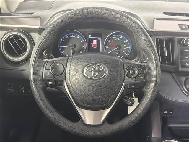 Used 2018 Toyota RAV4 LE AWD/4WD image 23