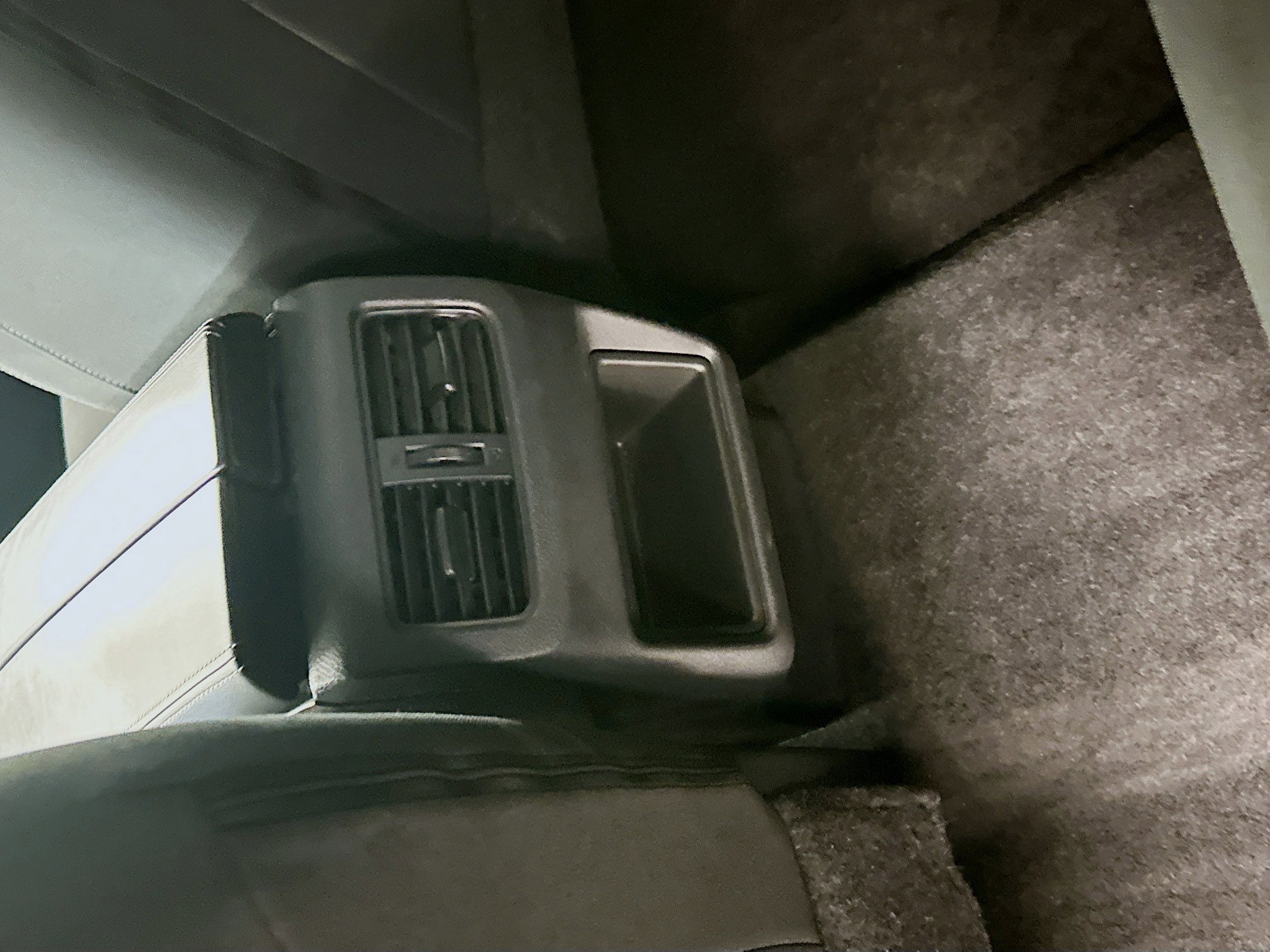 Used 2023 Nissan Rogue S image 28