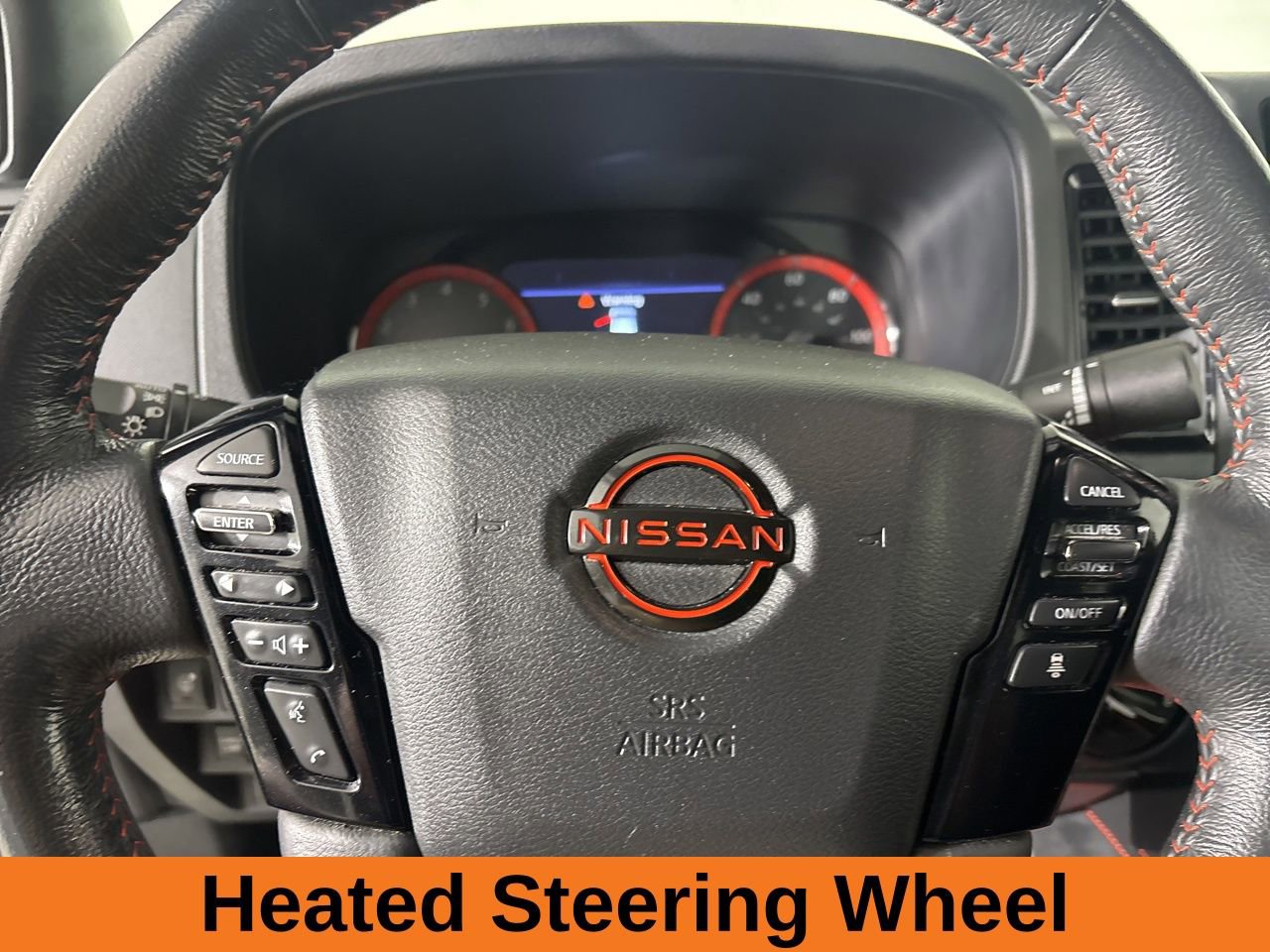 Used 2022 Nissan Frontier PRO-4X image 11