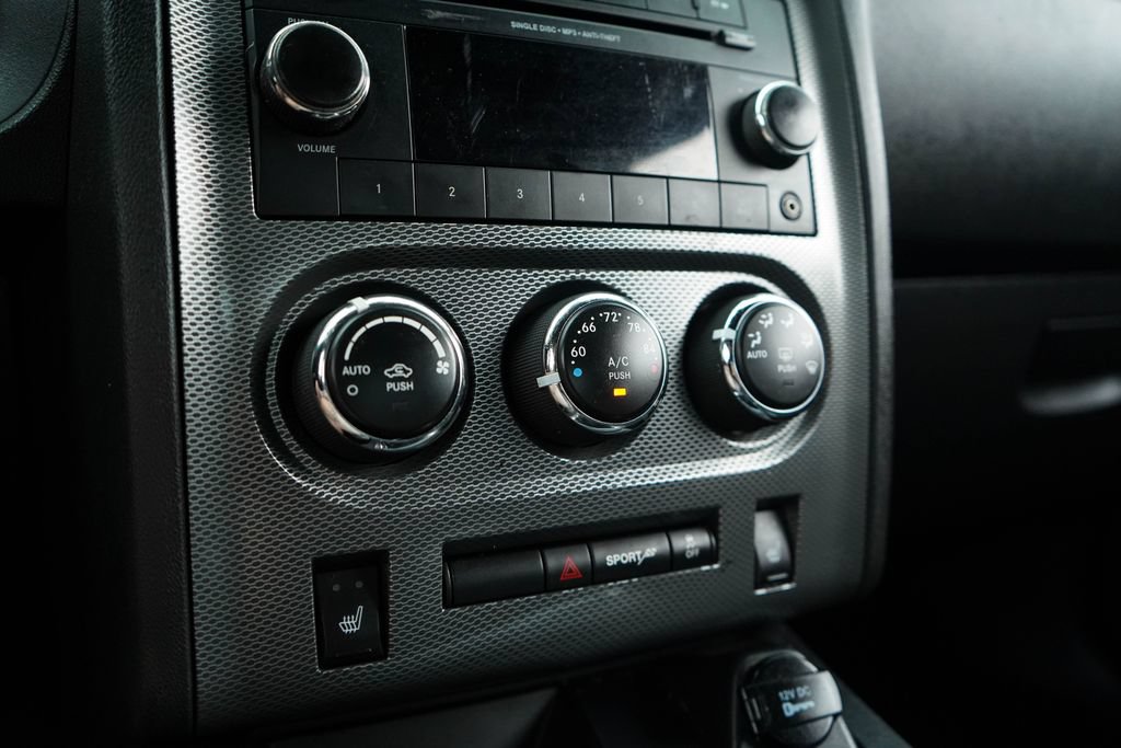 Used 2014 Dodge Challenger R/T RWD image 27