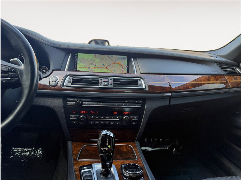 Used 2015 BMW 750Li RWD image 11