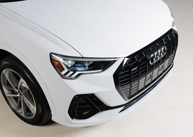 New 2025 Audi Q3 2.0T Premium image 28