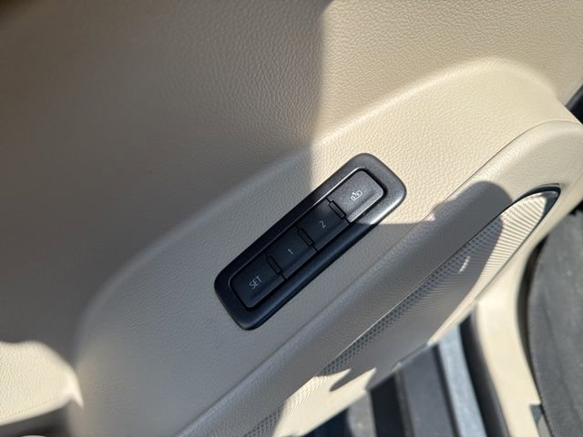 Used 2019 GMC Yukon XL Denali w/ Denali Ultimate Package image 19