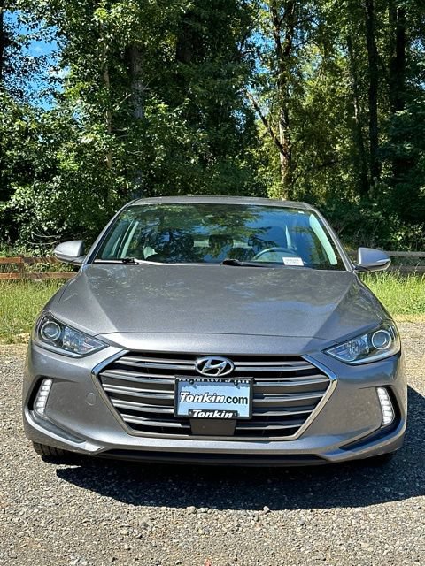 Used 2017 Hyundai Elantra Limited w/ Limited Ultimate Package 05 FWD image 3