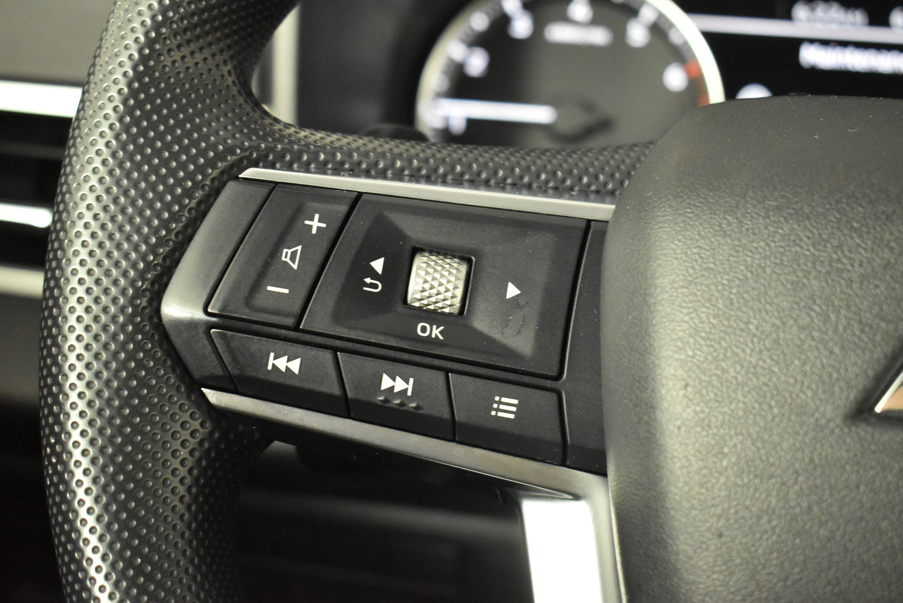 Used 2024 Mitsubishi Outlander ES image 20