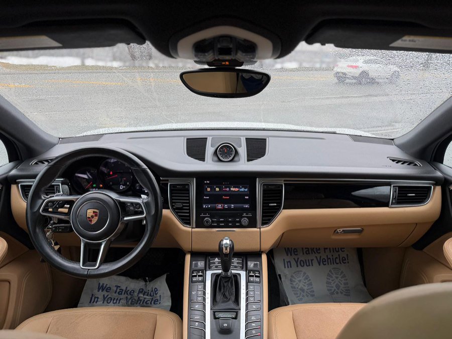 Used 2018 Porsche Macan image 26