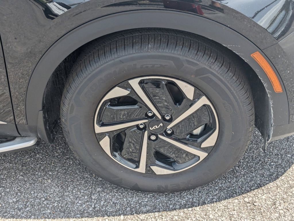 Used 2024 Kia Sportage LX image 10