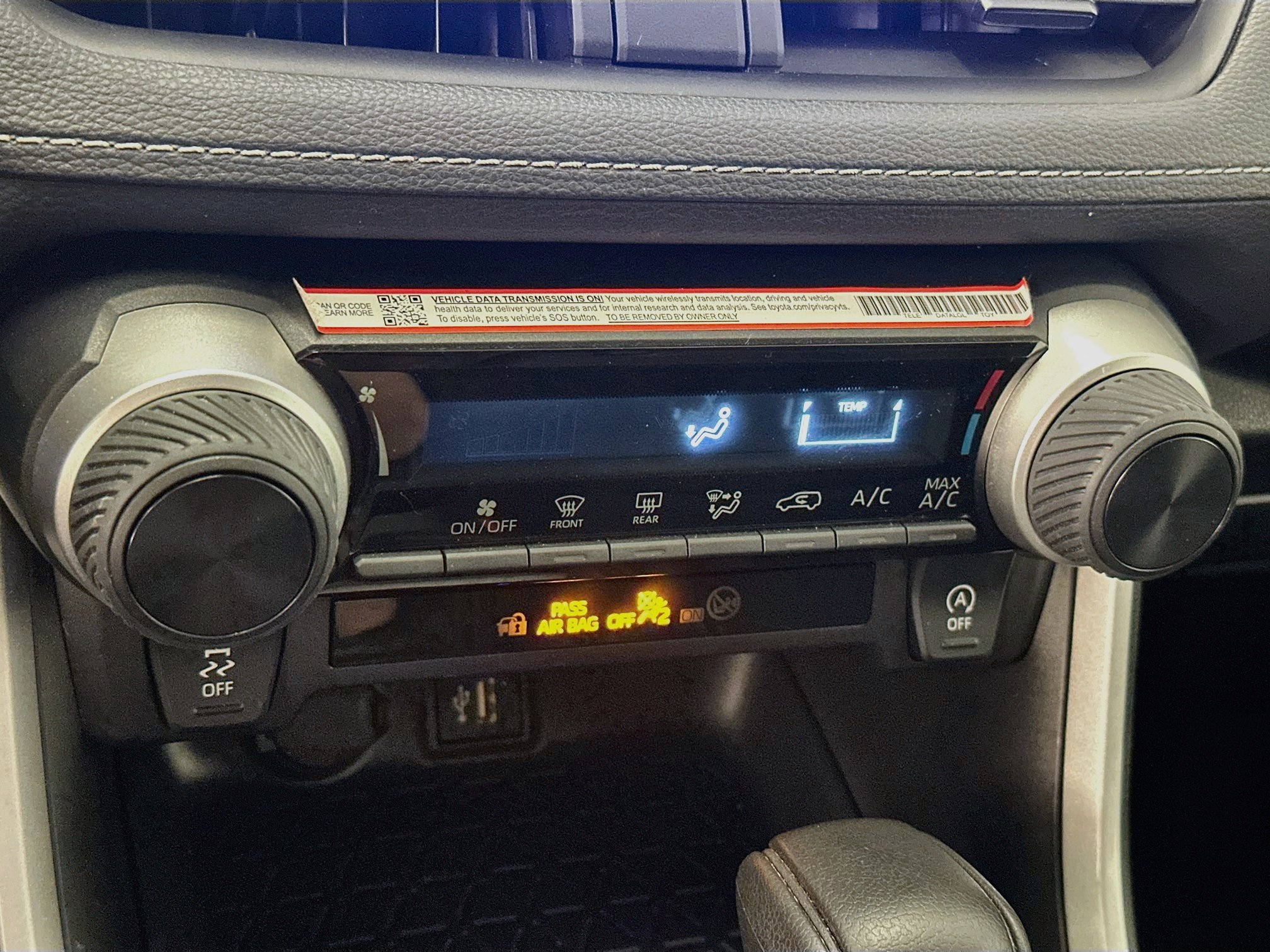 Used 2025 Toyota RAV4 LE AWD/4WD image 24