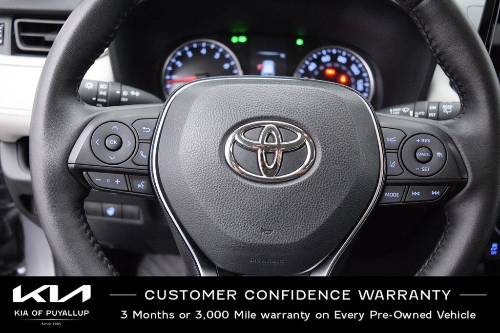 Used 2021 Toyota RAV4 XLE w/ XLE Grade Weather Package AWD/4WD image 26