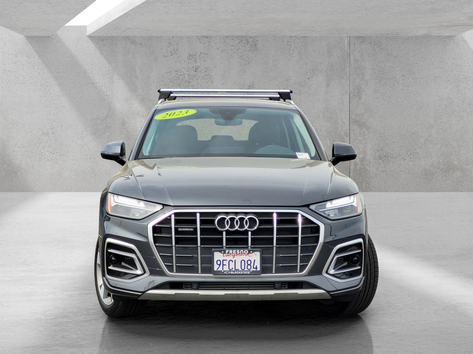 Used 2023 Audi Q5 2.0T Premium w/ Convenience Package image 2