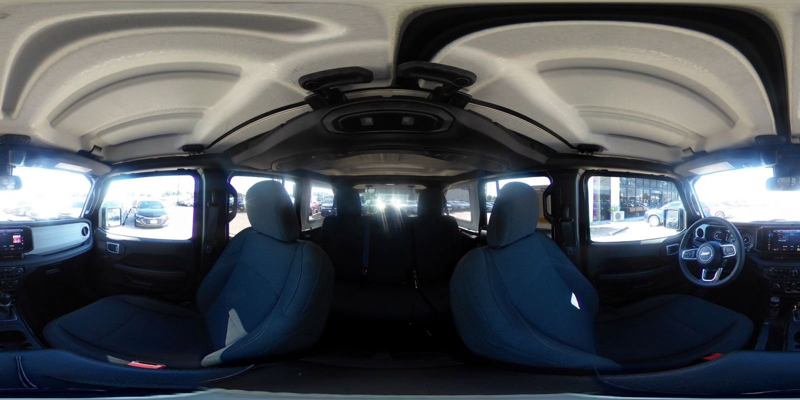 Used 2025 Jeep Wrangler Sahara image 40