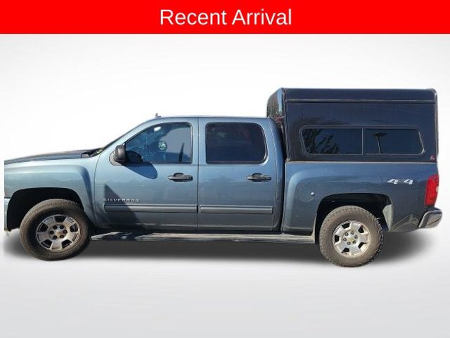 Used 2011 Chevrolet Silverado 1500 LT w/ All-Star Edition AWD/4WD image 2