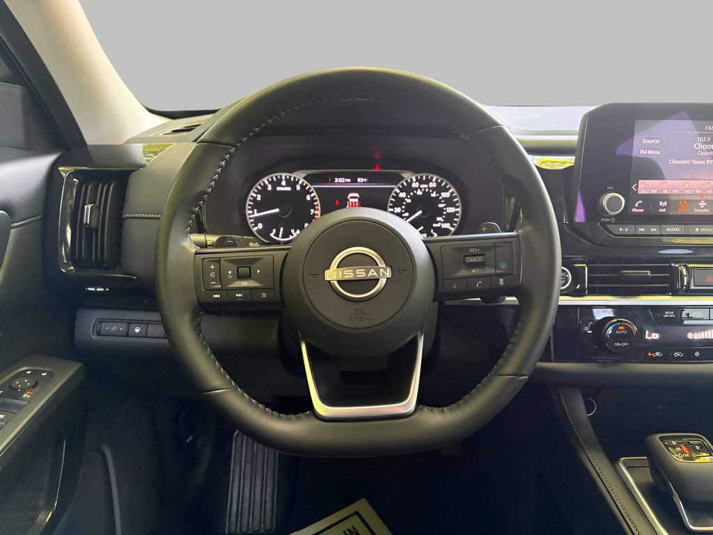 Used 2024 Nissan Pathfinder SV AWD/4WD image 16