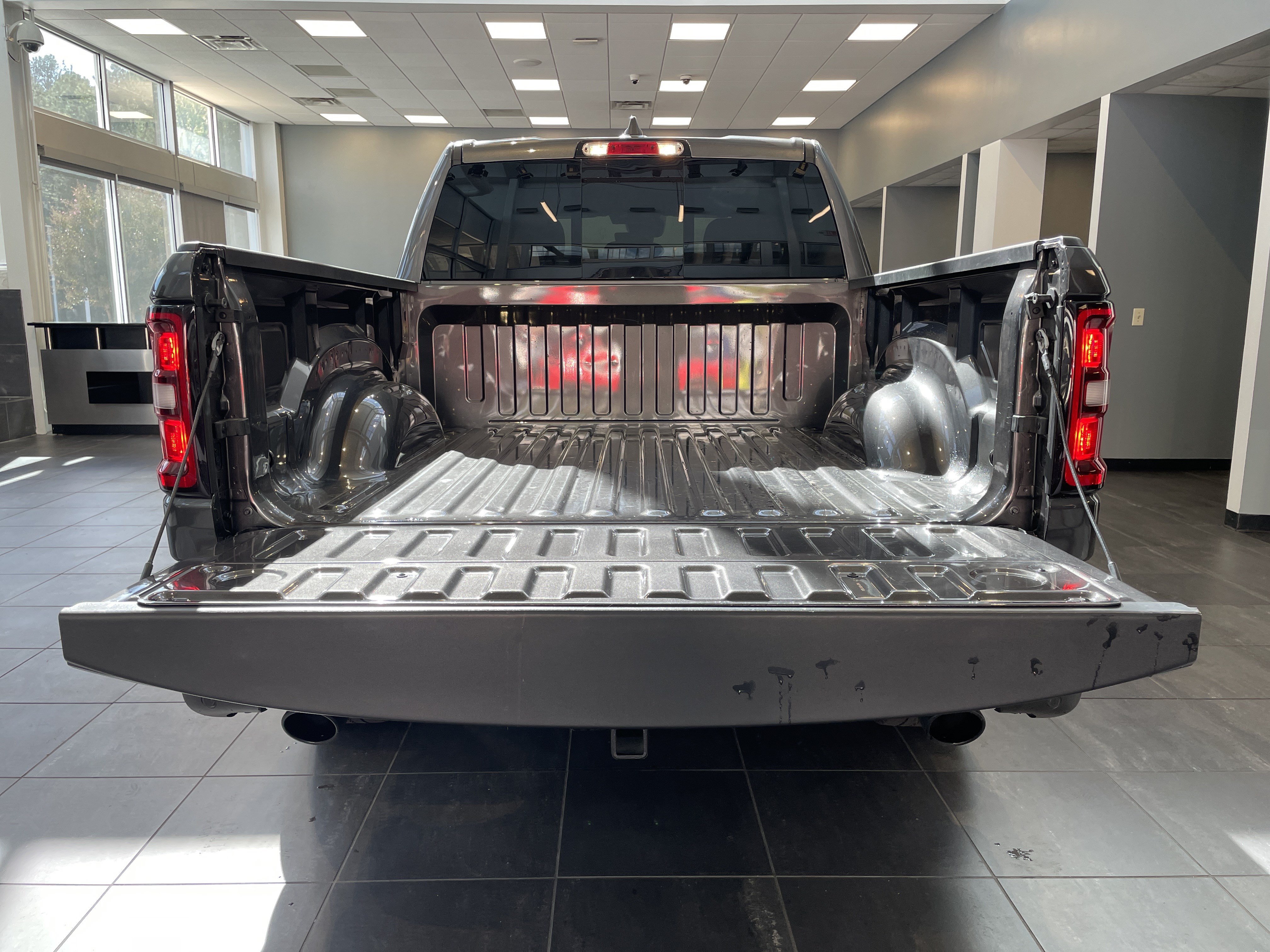 Used 2026 RAM 1500 Express AWD/4WD image 33