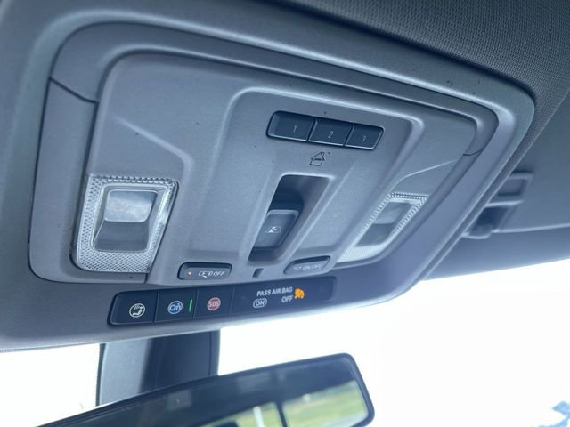 Used 2020 Chevrolet Silverado 1500 LT image 34