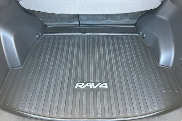 Certified 2023 Toyota RAV4 SE w/ Convenience Package AWD/4WD image 19
