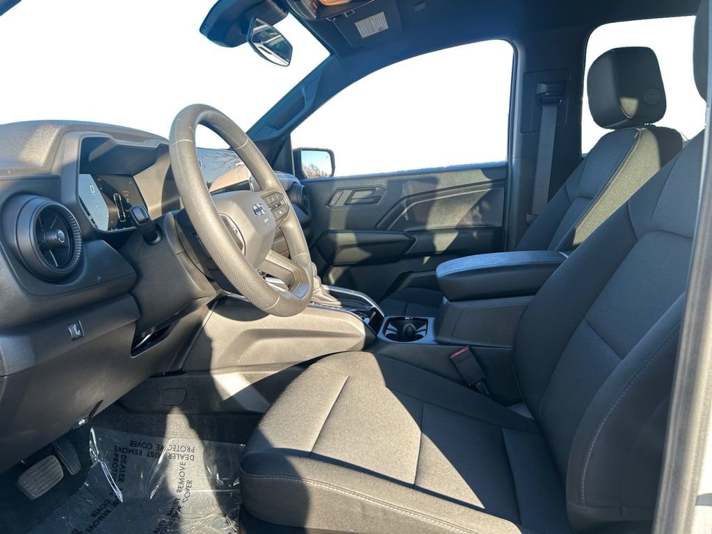 Used 2024 Chevrolet Colorado Trail Boss w/ Technology Package image 11