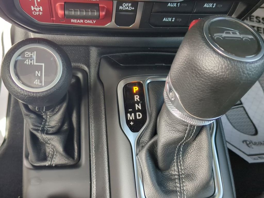 New 2025 Jeep Gladiator Willys image 20