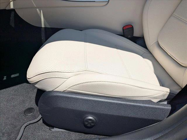 New 2025 Mercedes-Benz C 300 Sedan image 4