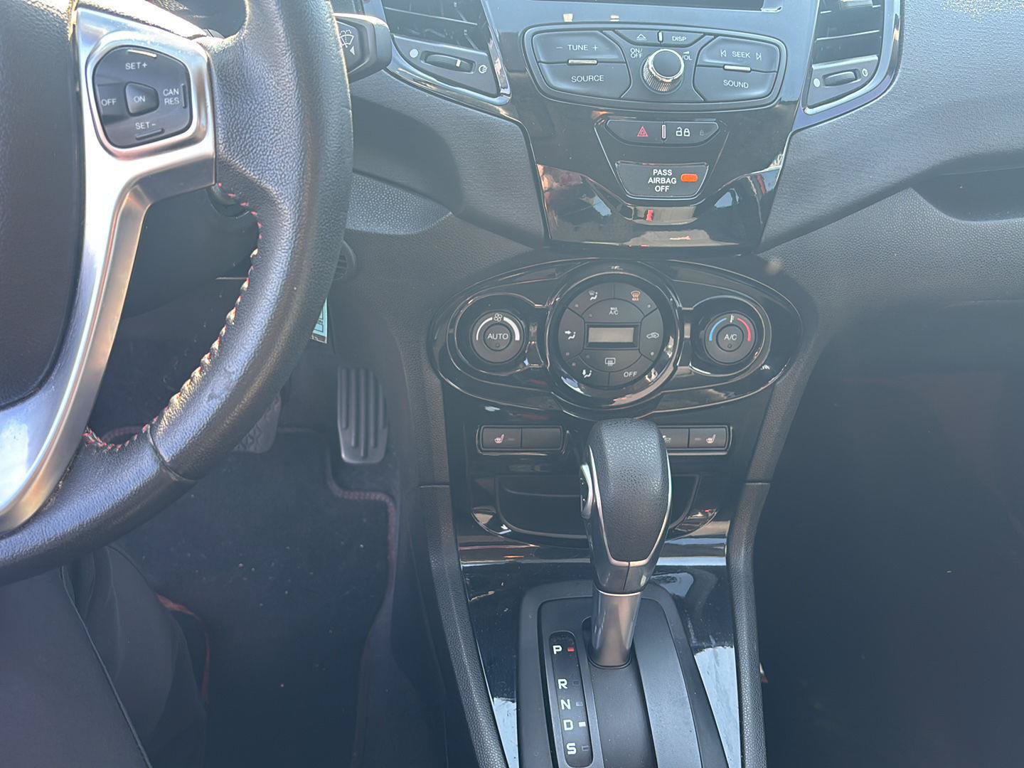 Used 2019 Ford Fiesta ST-Line w/ ST Line Cold Weather Package FWD image 16