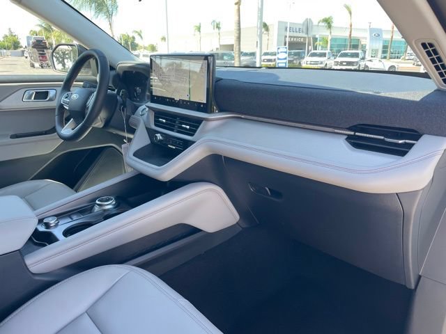 New 2026 Ford Explorer Active w/ Active Comfort Package RWD image 25