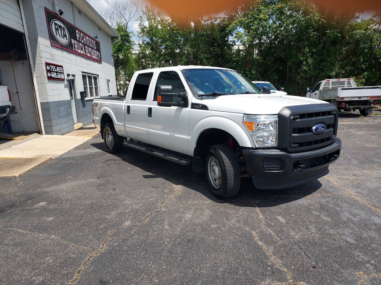 Used 2015 Ford F250 XL w/ Power Equipment Group AWD/4WD image 4