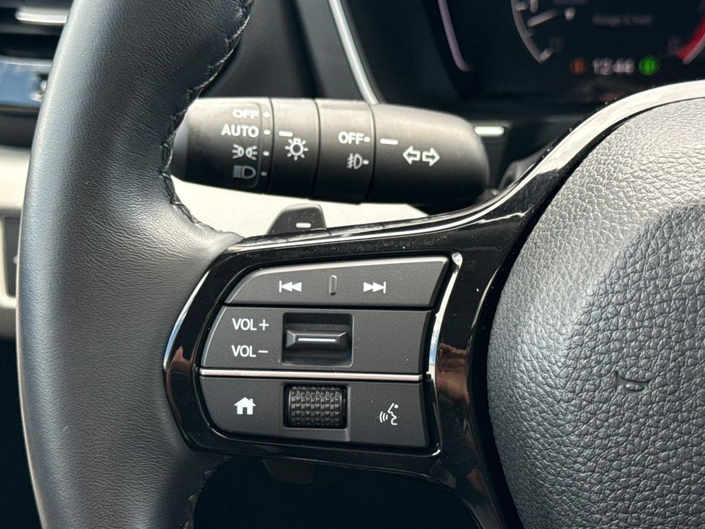 Certified 2025 Honda Pilot Touring image 26