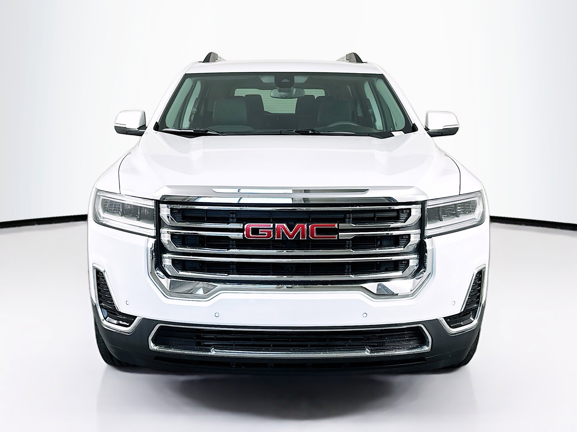 Used 2023 GMC Acadia SLE w/ Driver Convenience Package image 2