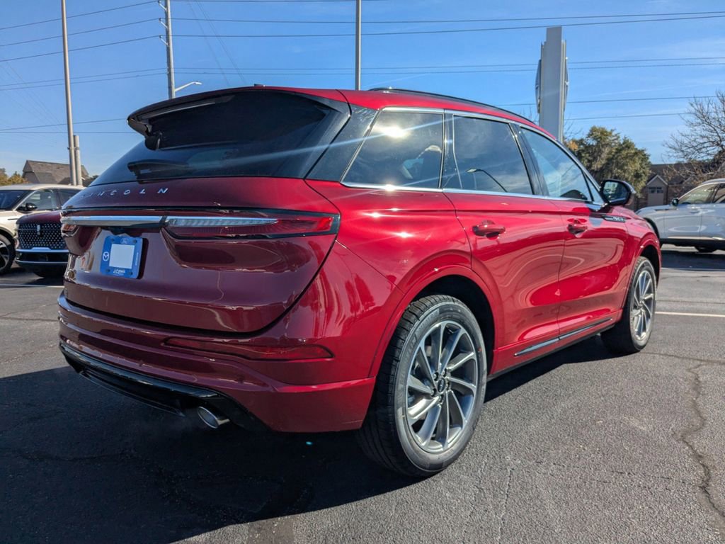 New 2026 Lincoln Corsair Grand Touring image 4