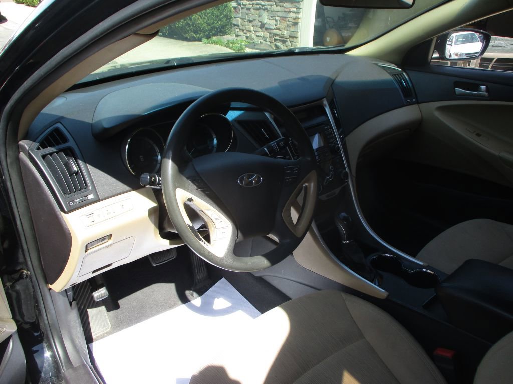 Used 2011 Hyundai Sonata GLS image 10