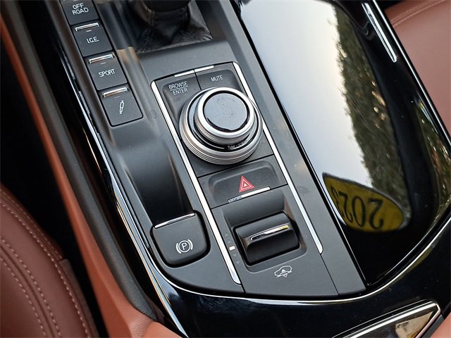 Used 2023 Maserati Levante GT image 31