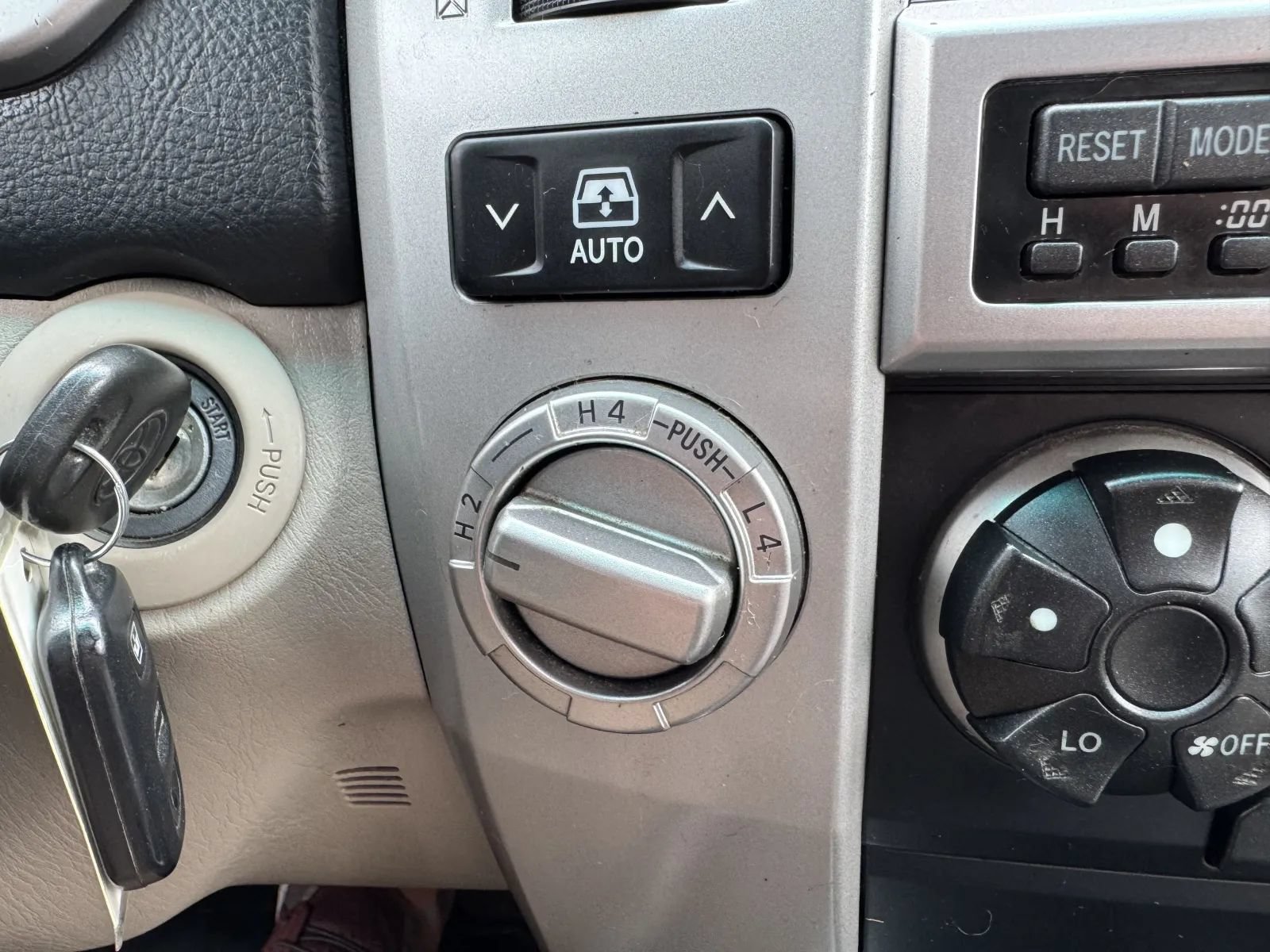 Used 2003 Toyota 4Runner SR5 AWD/4WD image 17