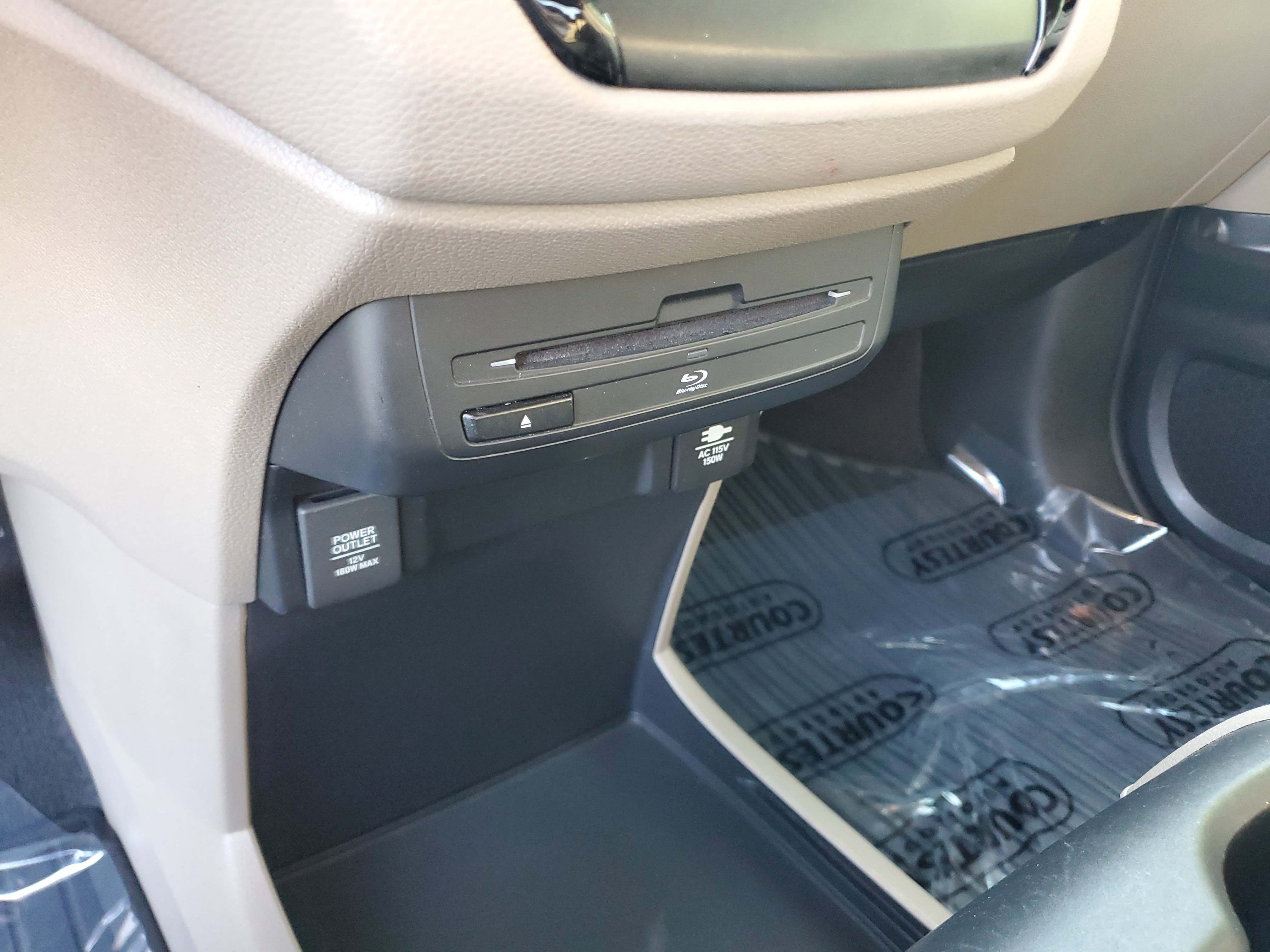 Used 2018 Honda Odyssey Elite image 24