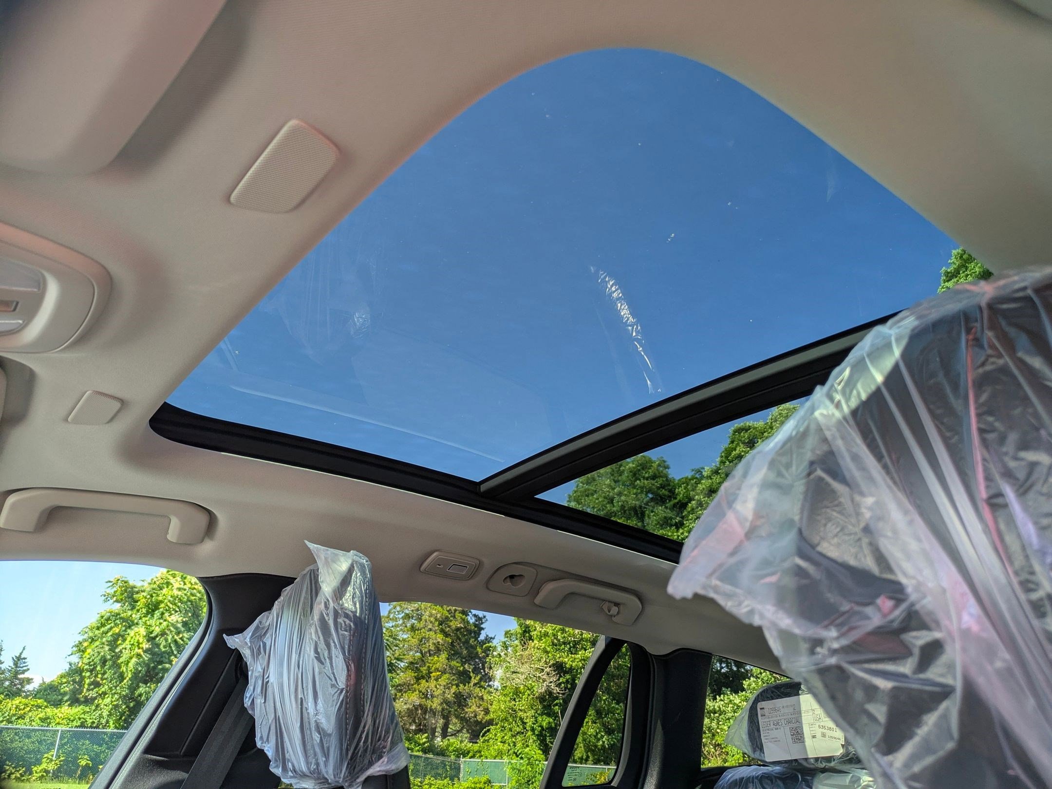 New 2026 Volvo V60 B5 Cross Country Ultra w/ Protection Package Premier image 20