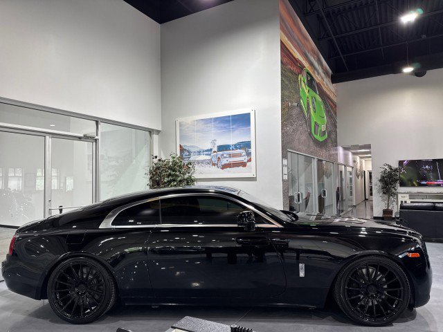 Used 2014 Rolls-Royce Wraith image 28