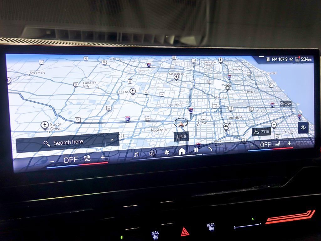 Used 2024 BMW 530i xDrive w/ Premium Package image 23