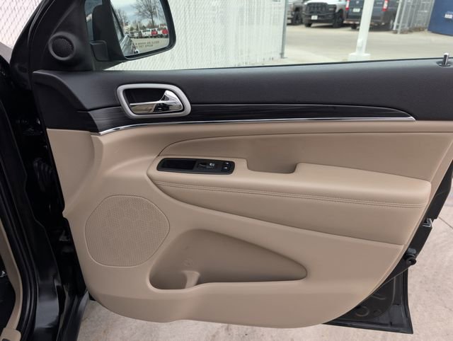 Used 2021 Jeep Grand Cherokee Limited image 35