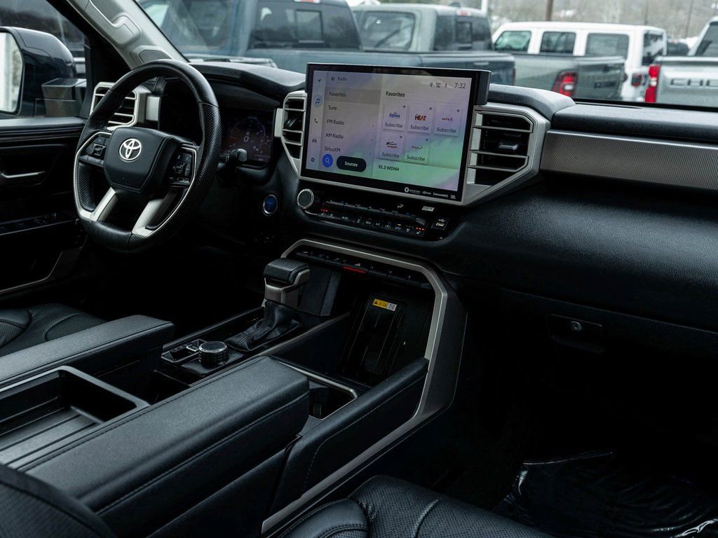 Used 2024 Toyota Tundra Limited AWD/4WD image 30