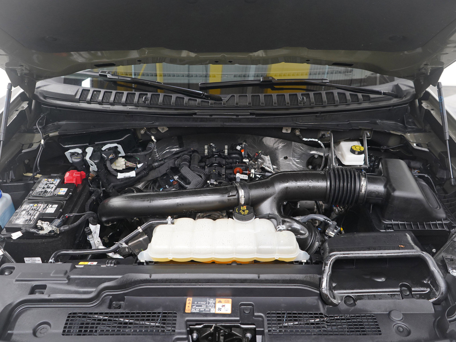 Used 2025 Ford Expedition Tremor AWD/4WD image 38