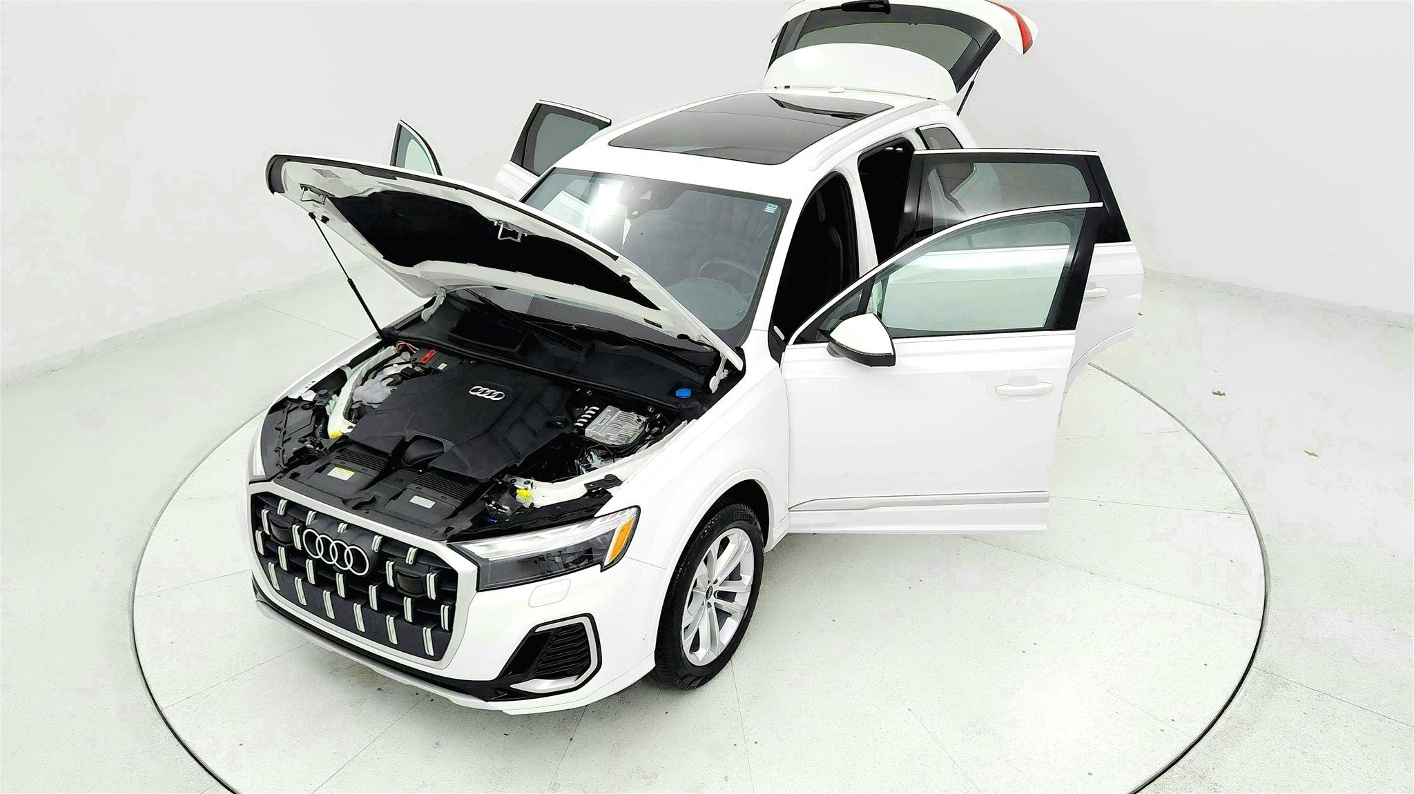 Used 2025 Audi Q7 3.0T Premium Plus AWD/4WD image 21